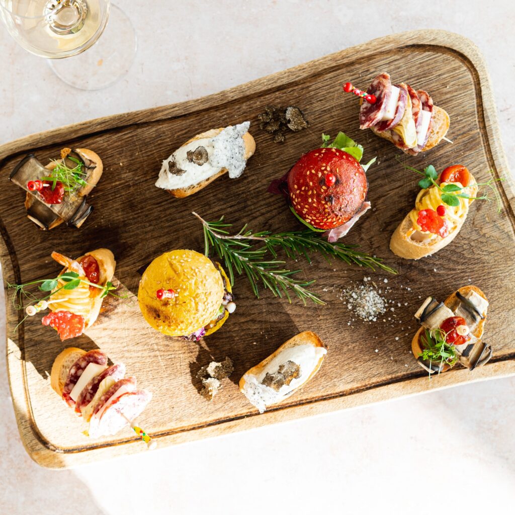 Tapas Bar Portorose, Portorož: Tapas, Istrian Cuisine, Regional Cuisine, Seasonal Cuisine, Seafood, Vegetarian, Sweets, Cocktails, Wine.