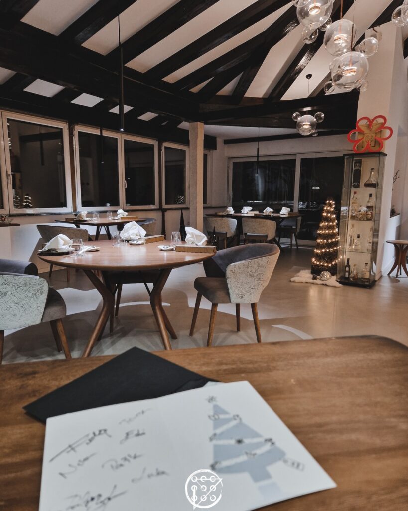 COB - Restaurant Portoroz - MICHELIN Guide, Creative, Seasonal Cuisine, Price range 150€ - 190€ per person.
