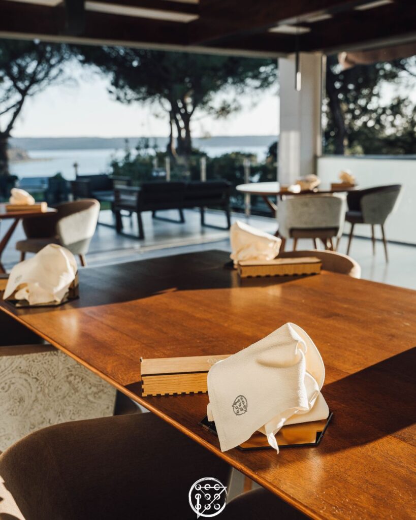 COB - Restaurant Portoroz - MICHELIN Guide, Creative, Seasonal Cuisine, Price range 150€ - 190€ per person.