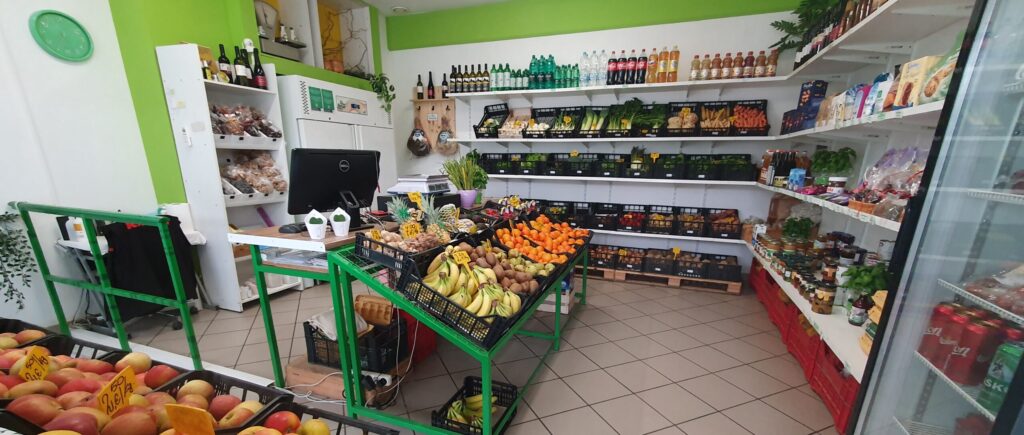 Grocery stores - Izola