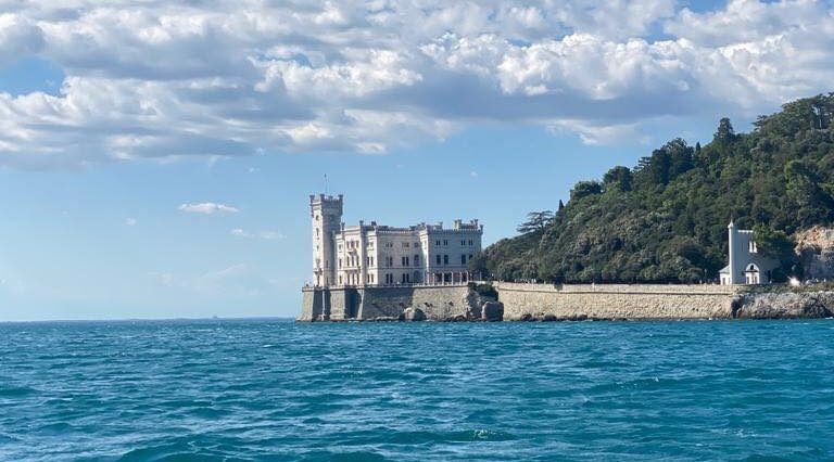 Boat trip: Trieste - Castle Miramare By Delfino Verde