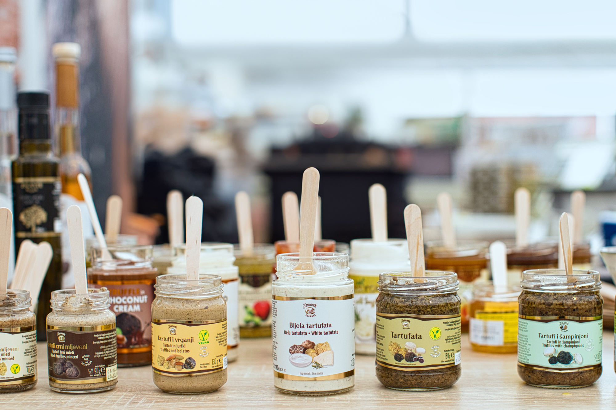 Zigante Truffles - Fresh wild truffles, truffle sauces, truffle spices from Istria